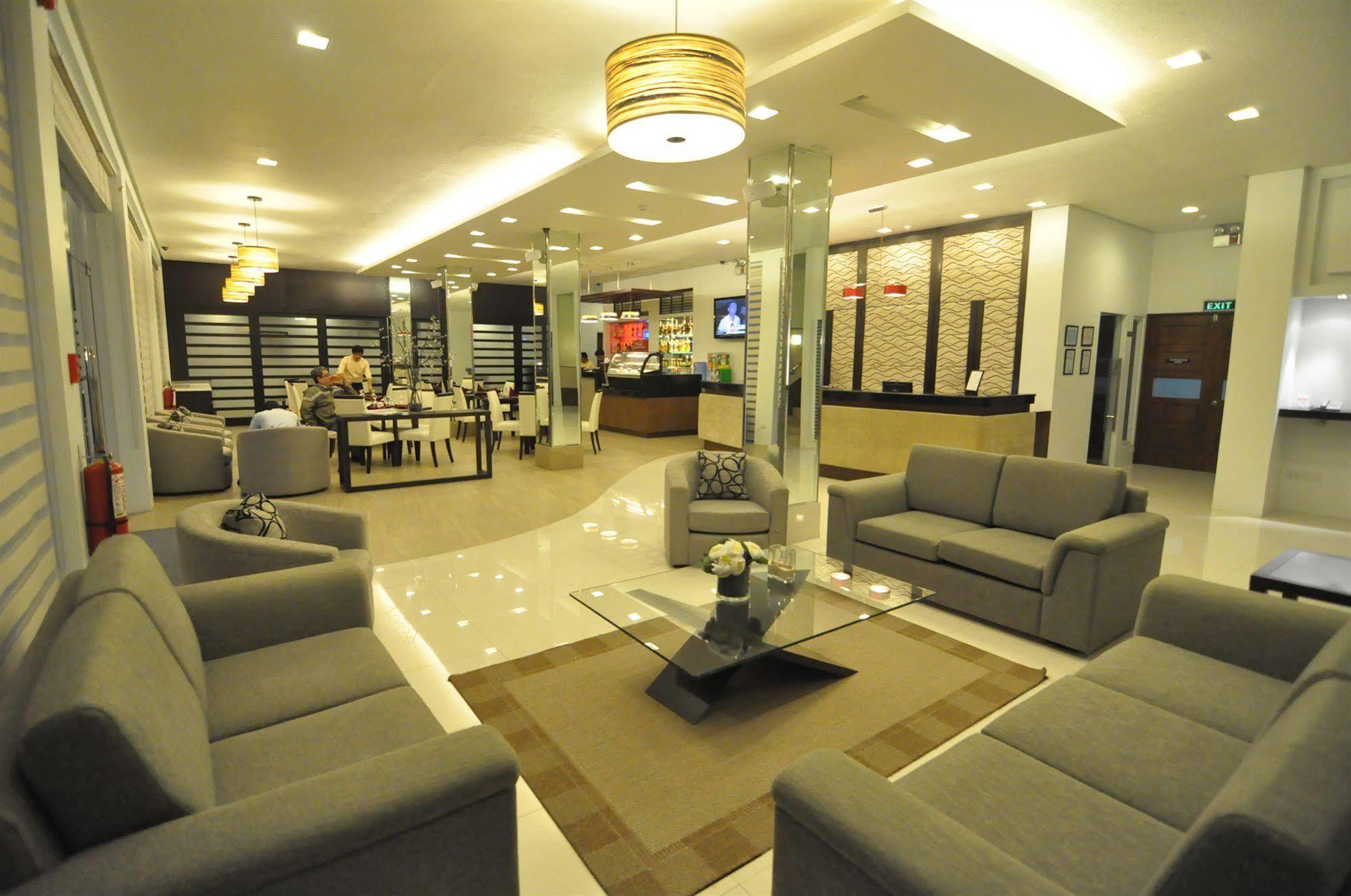Casablanca Suites Legazpi Eksteriør bilde